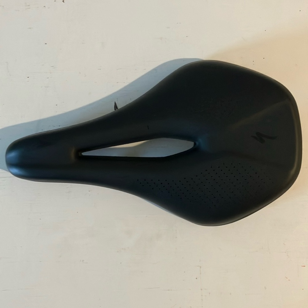 Specialized “Body Geometry” Black Bicycle Saddle. 143mm.